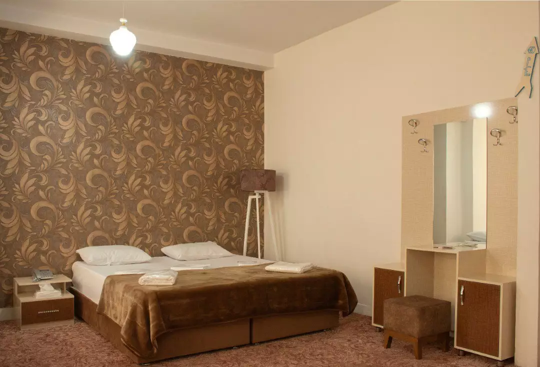 Alibaba https://cdn.alibaba.ir/ostorage/hotel-accommodation-images/6909c24442794e78685ec06f_یک تخته.webp